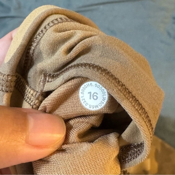 Lululemon Align High-rise Pants
#1082 - Picture 9 of 11